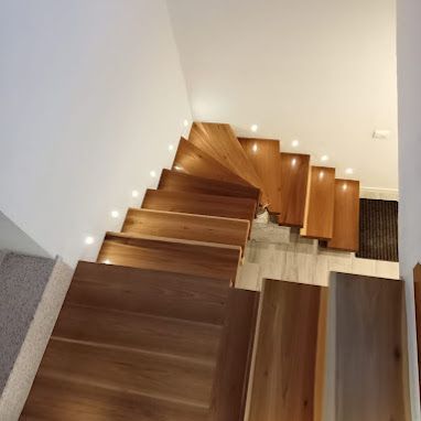 escaleras de madera